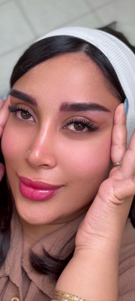 خدمات تخصصی اکستنشن مژه زهرا یونسی