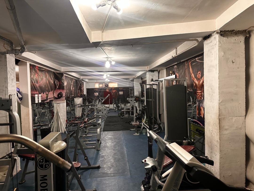 مجموعه ورزشی مادر