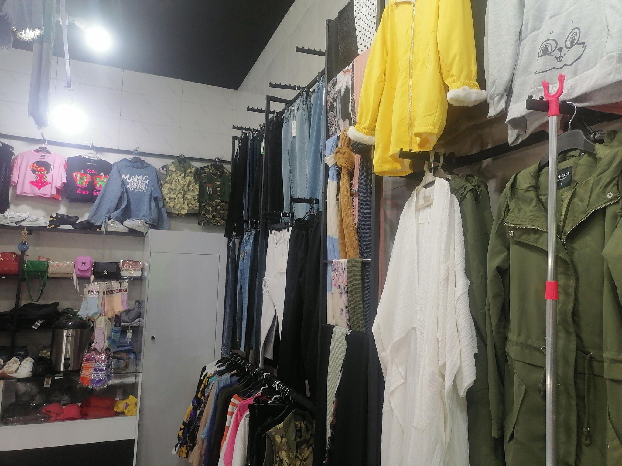 پوشاک زنانه مانلی