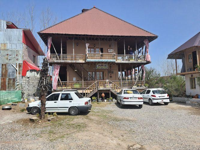 اقامتی بومگردی حاج رضا