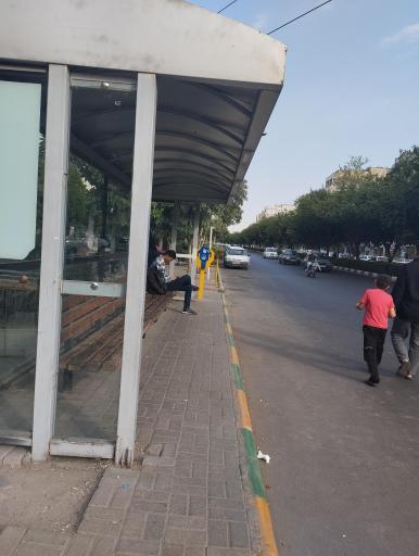 ایستگاه اتوبوس هدایت 19