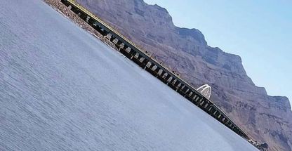 پل میان گذر دریاچه ارومیه