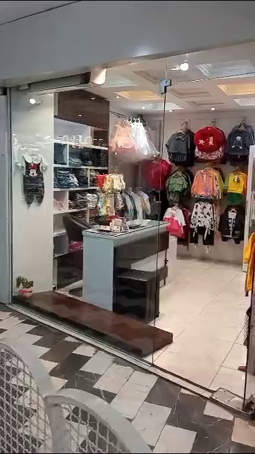 فروشگاه لباس کودک و نوجوان گلپوش