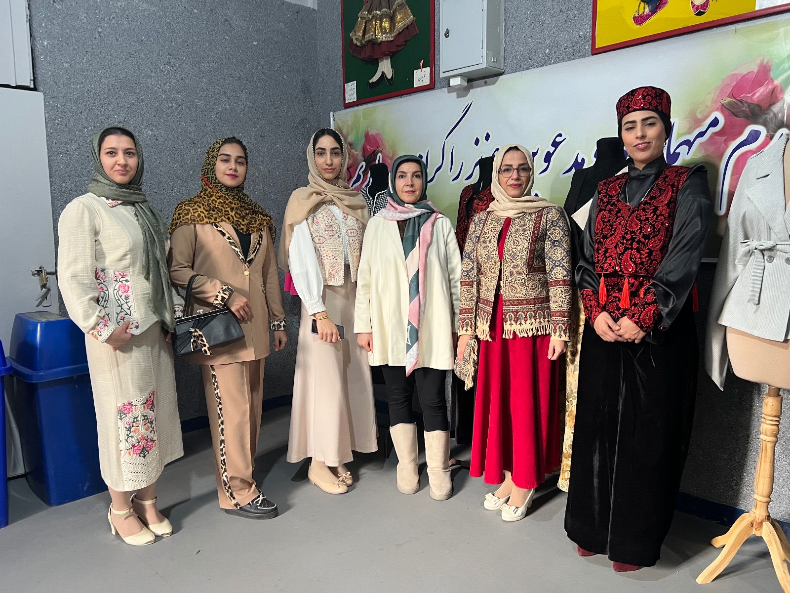 آموزشگاه طراحی لباس و دوخت