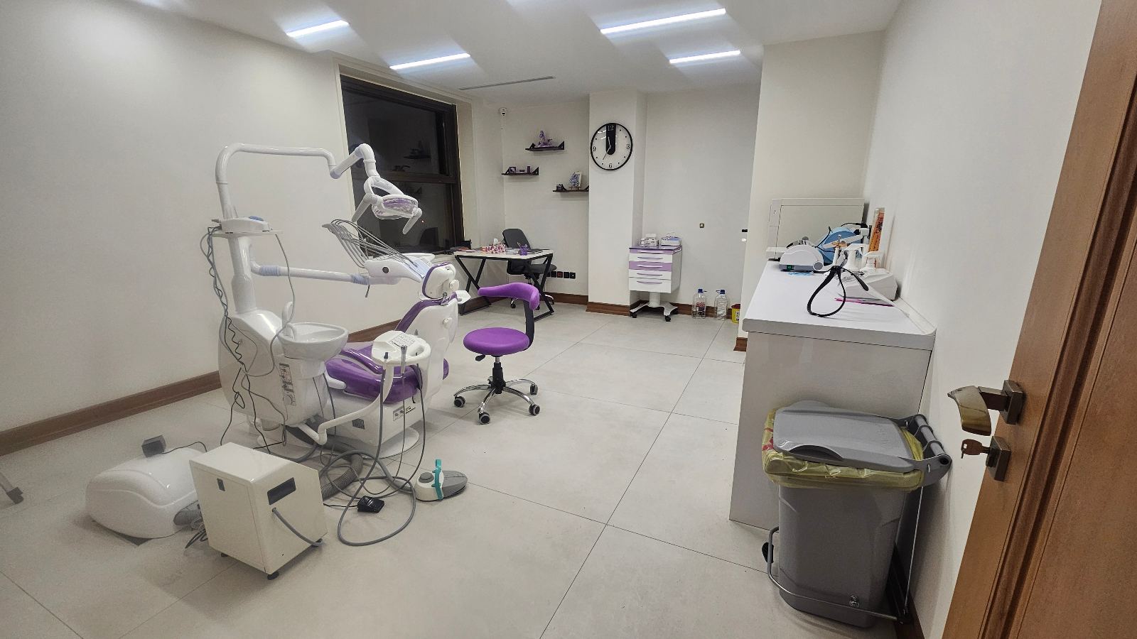 مطب دندانپزشکی دکتر فائزه آقاجانی