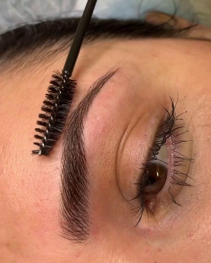 مرکز تخصصی میکروبلیدینگ، اسکالپ و ریموو بانو زهرا مطوریان