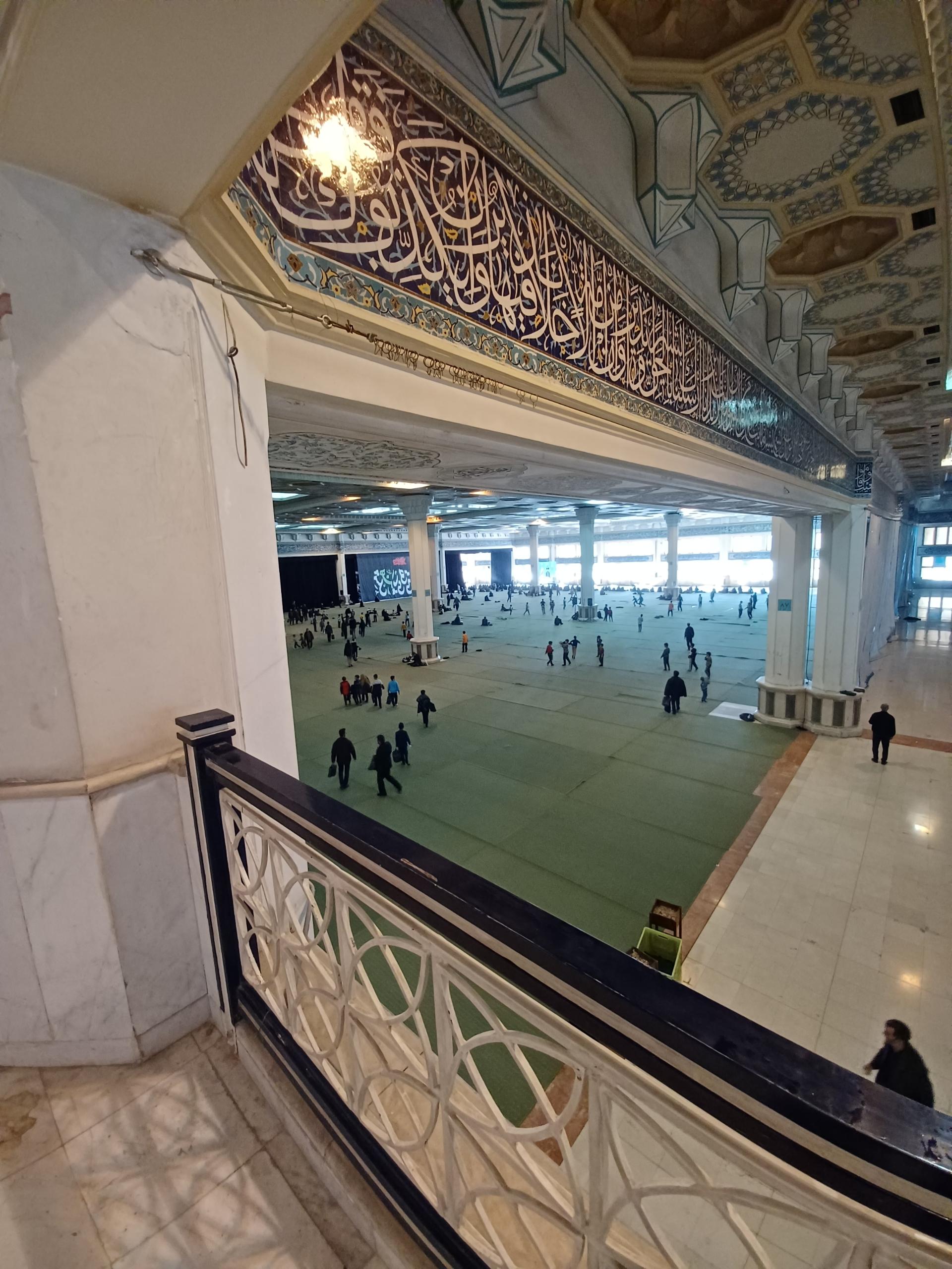 رواق شرقی