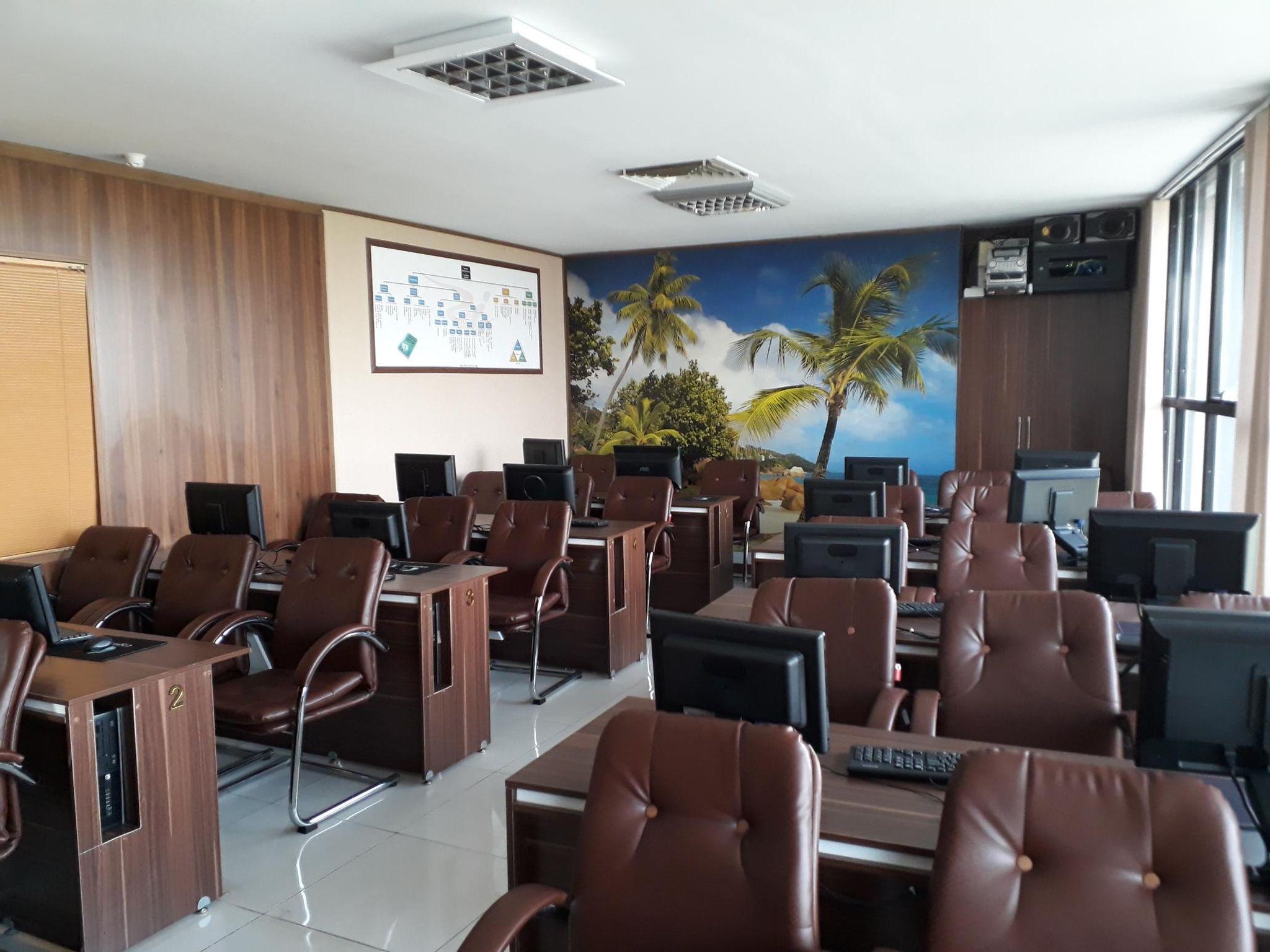 آموزشگاه فنی و حرفه ای بورسیران