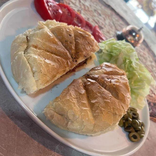 کافه رستوران ایتالیایی دِن