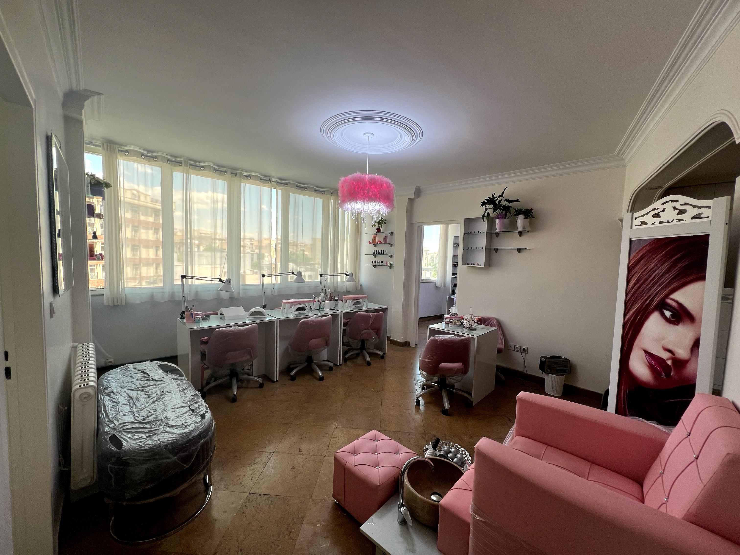 سالن زیبایی فریبا زین الدینی