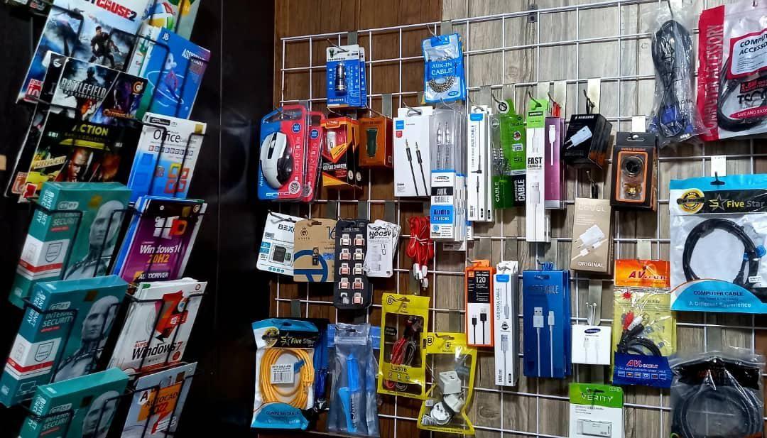 کافی نت آریا  امیدقاسمیان 