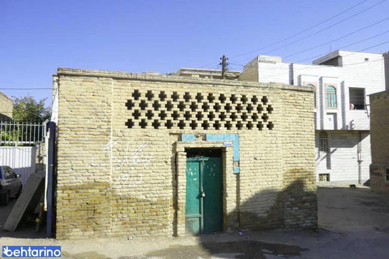 مقبره باباطاهر