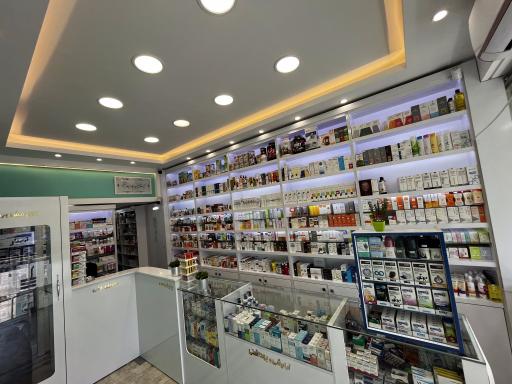 دکتر عقیقی