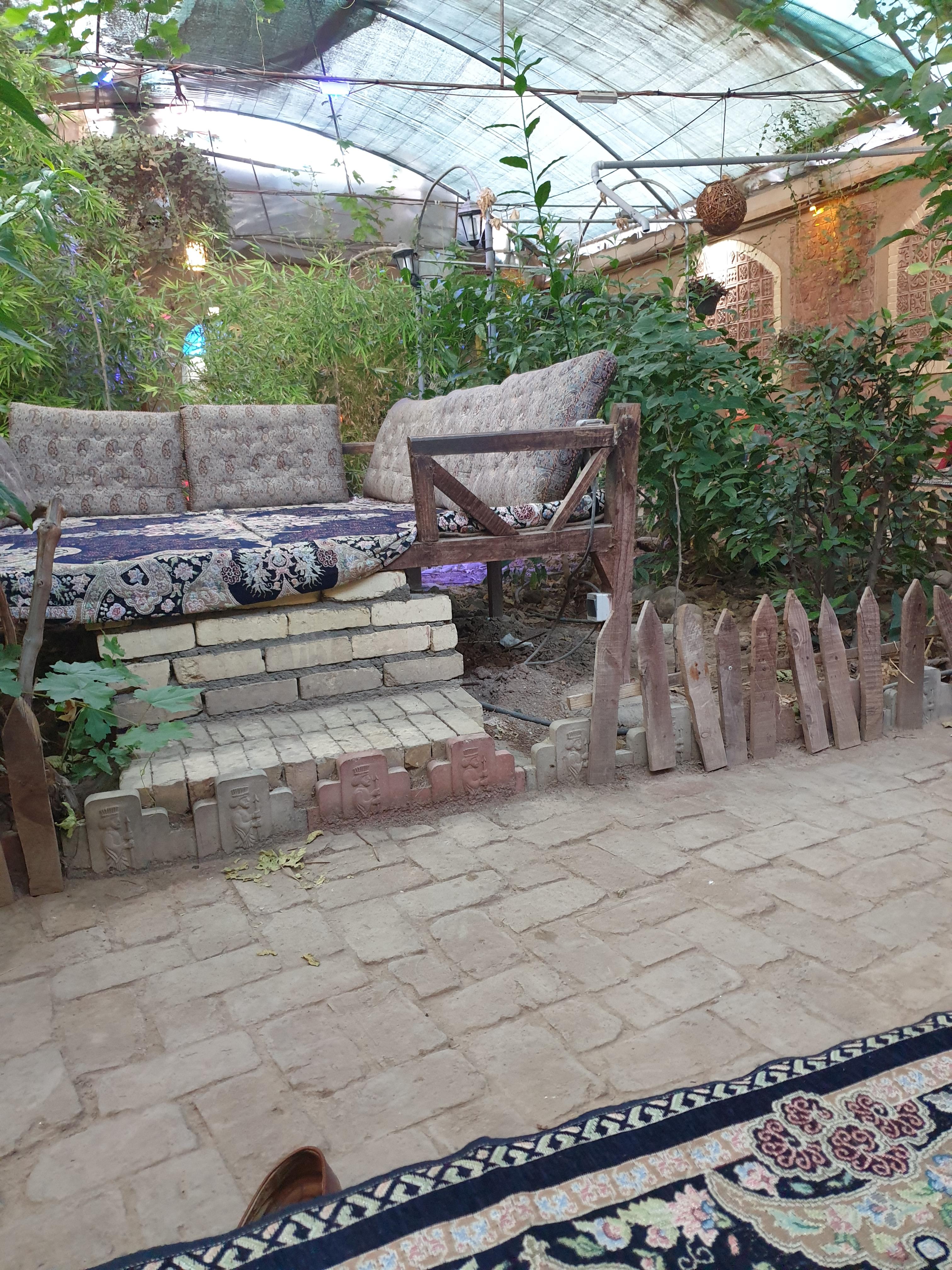 رستوران سنتی نازخاتون