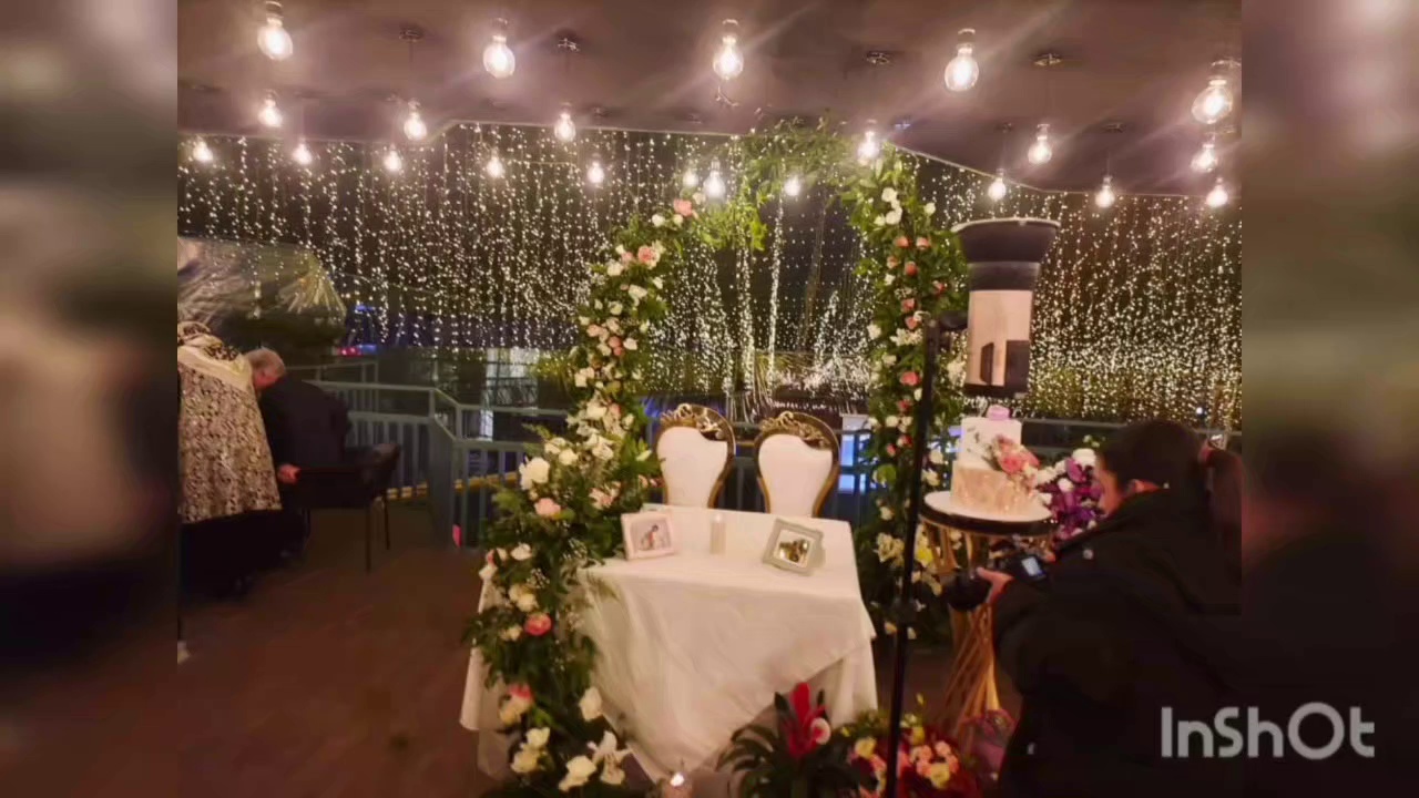 اجرای کلیه بادکنک آرایی و آرایی آبشار رز