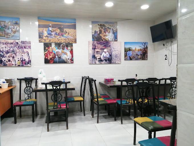 رستوران صبحانه و شام خوری رغ بن