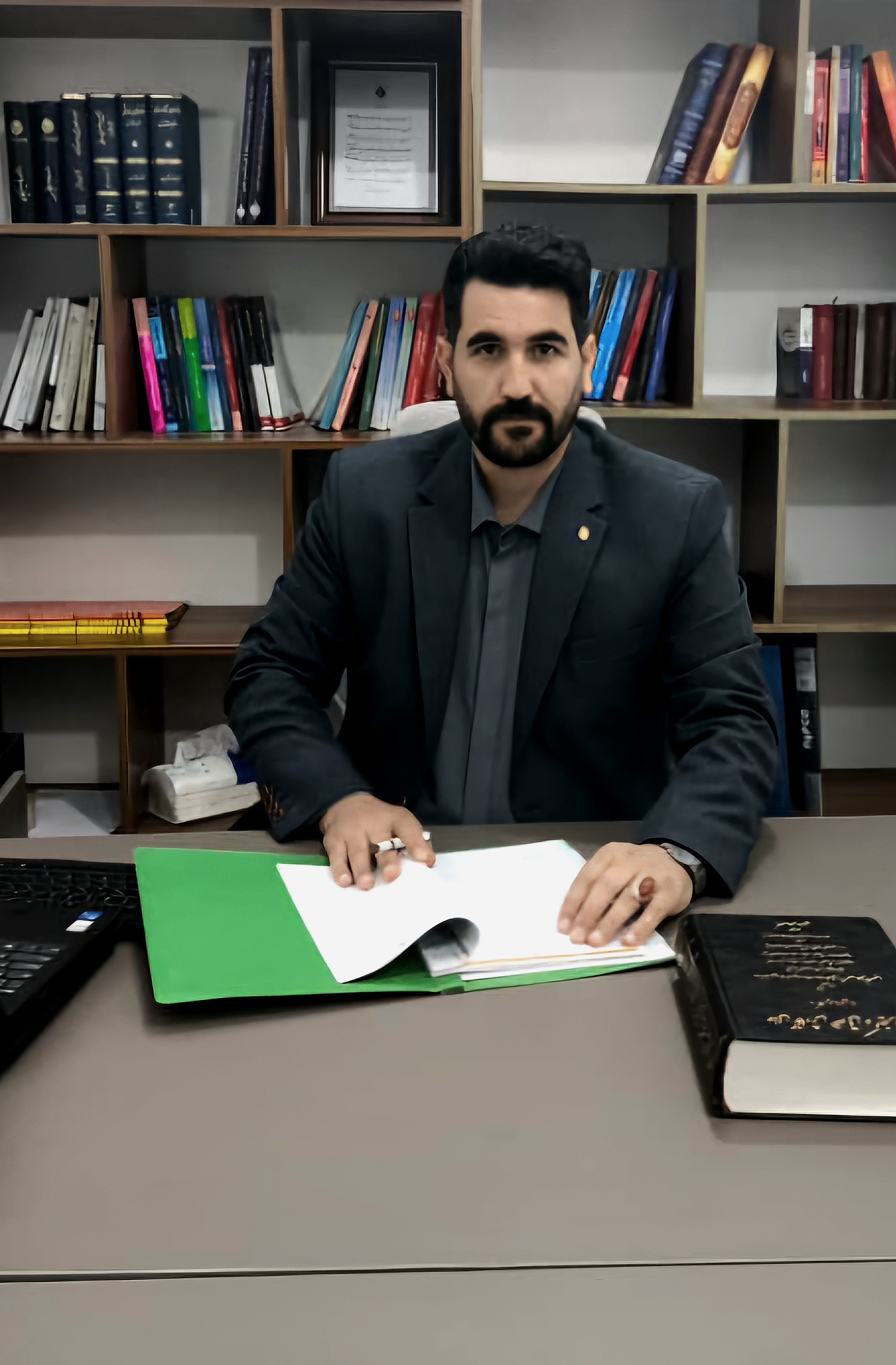 وکیل پایه یک دادگستری امیر صدرا علیزاده