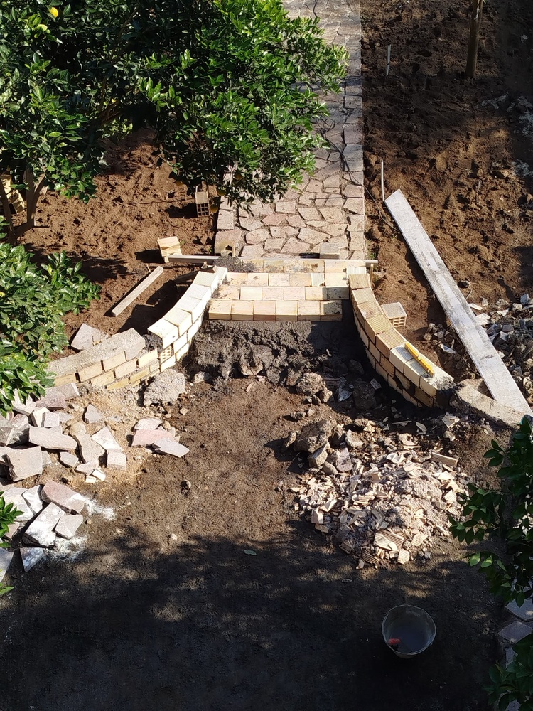 خدمات بنایی، گچ کاری، کاشی و سرامیک معزی