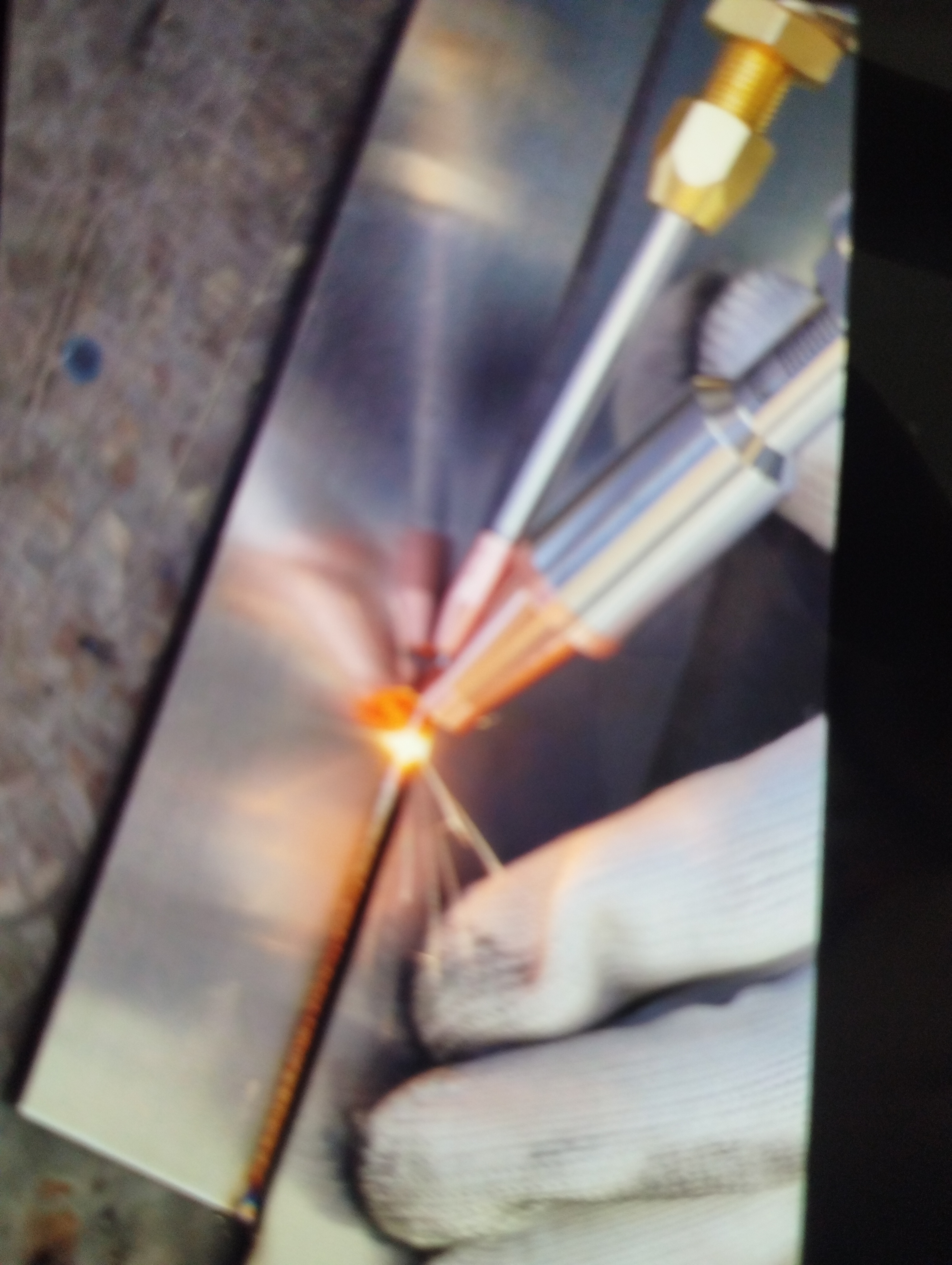 خدمات جوش لیزر گرجی