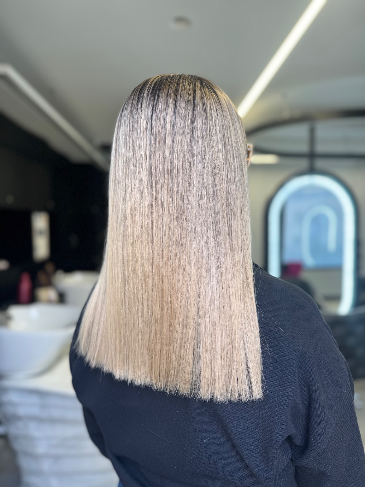 آرایشگاه زنانه مژان باقری