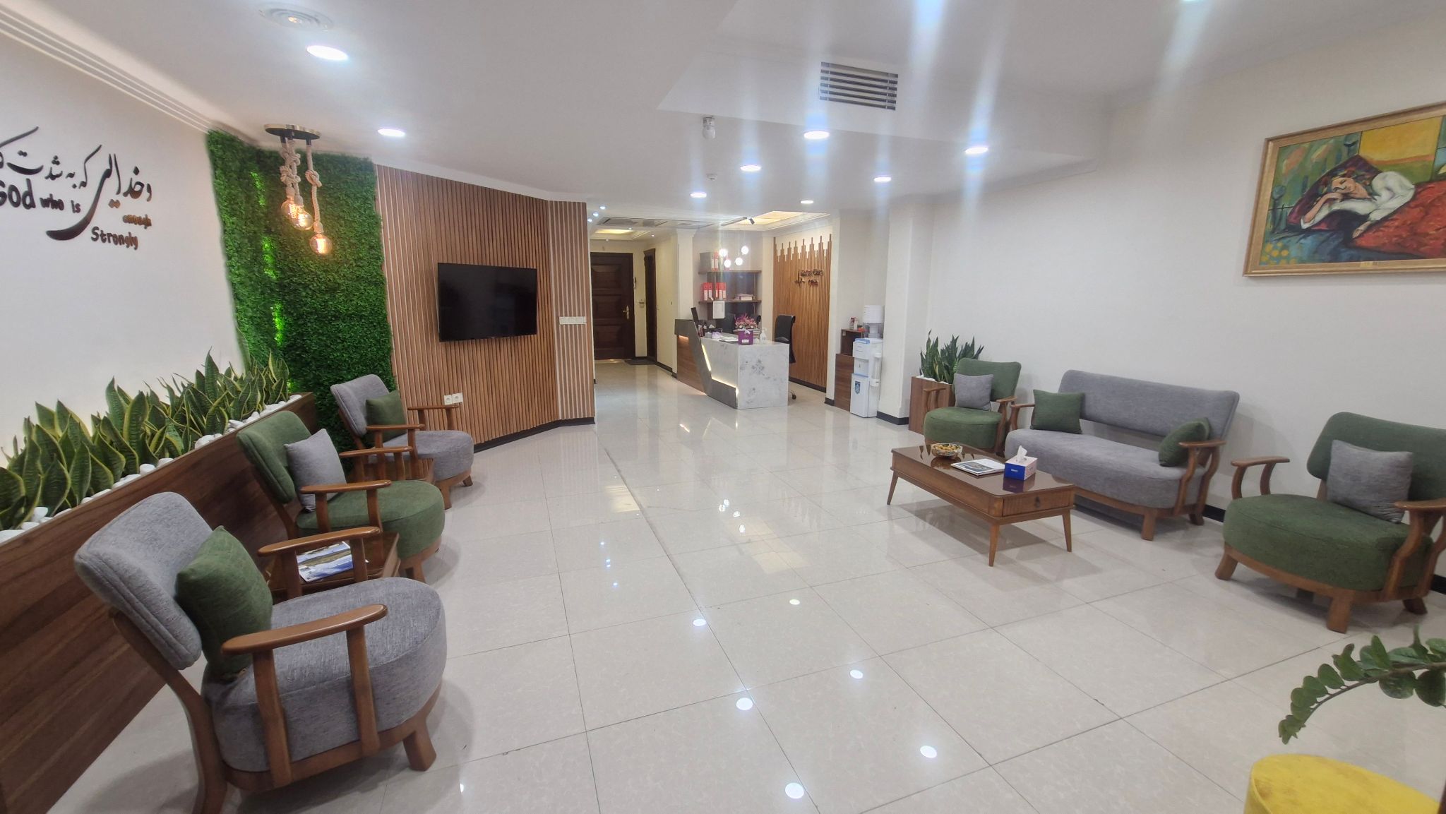 کلینیک قلب و عروق و واریس دکتر دوستعلی