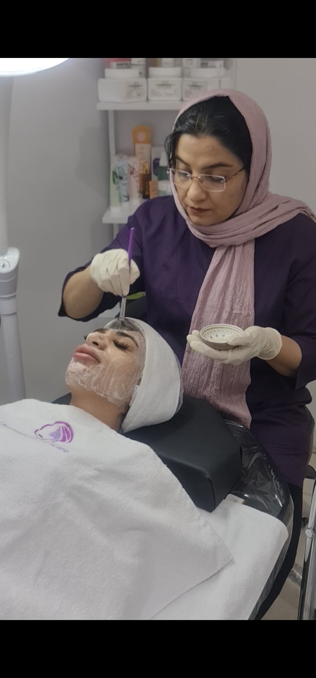 فیشال و پاکسازی پوست مرضیه محمودی