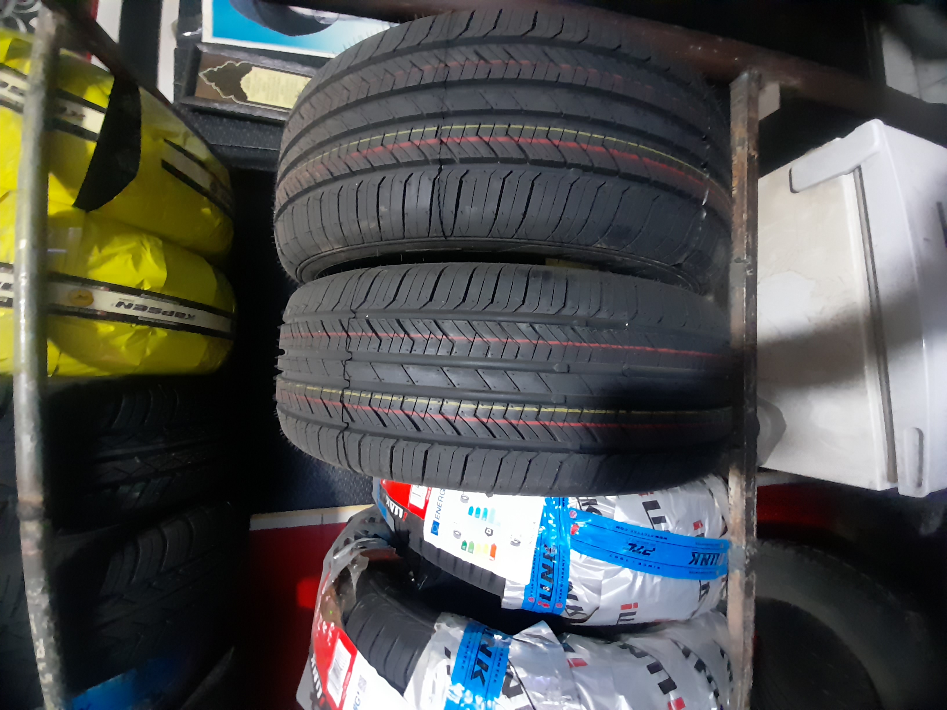 لاستیک فروشی