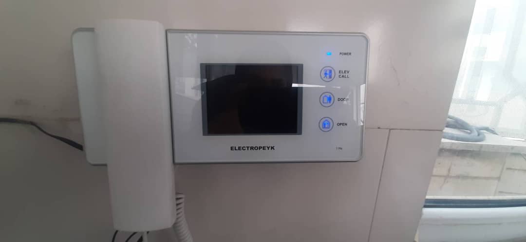 تعمیرات آیفون تصویری عزیززاده