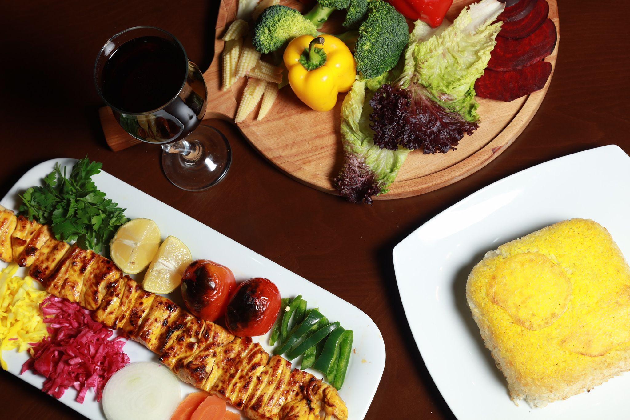 مجموعه غذايي آراميس