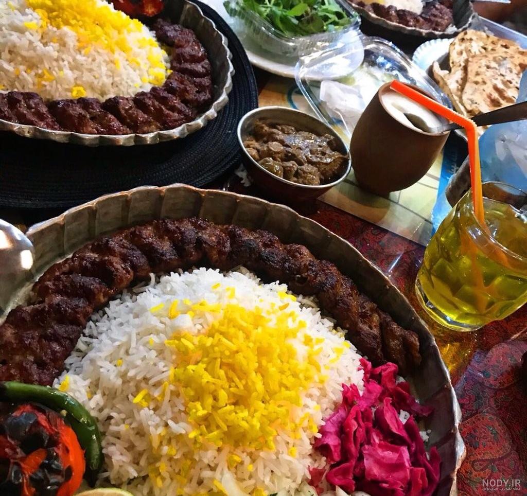 غذا بیرون بر خیرآباد