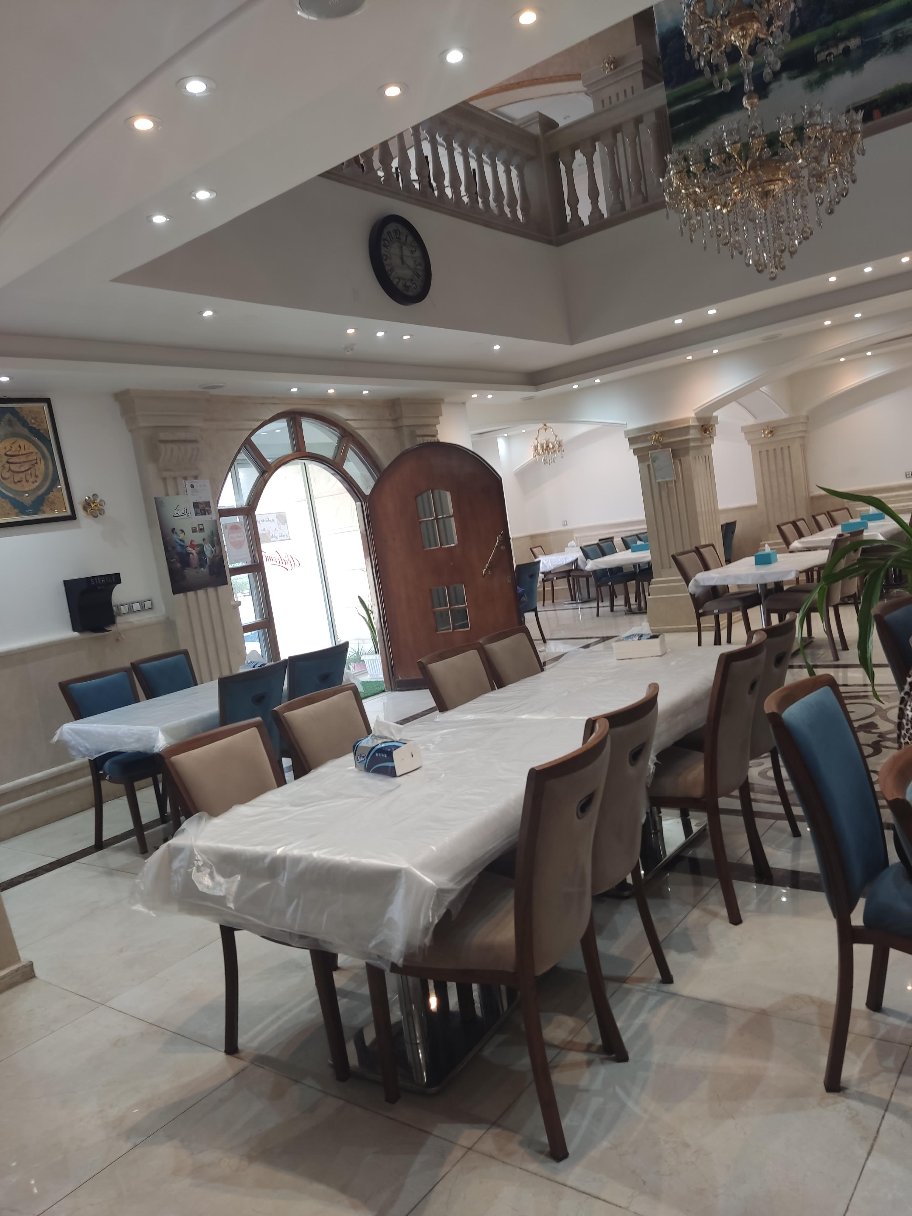 رستوران مازند جوجه گلبادی شعبه مرکزی