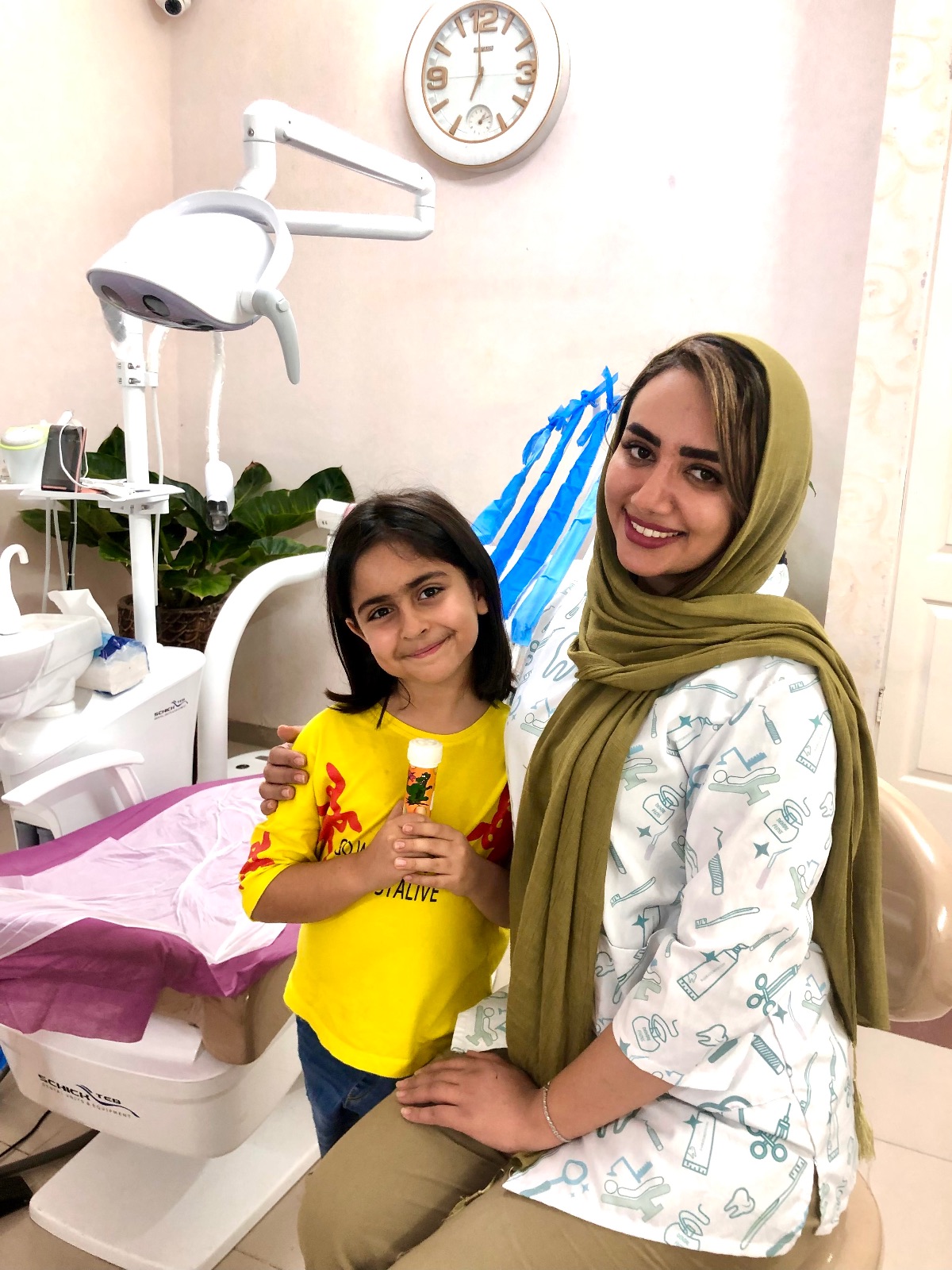 دندانپزشکی دکتر نسرین عطوفی