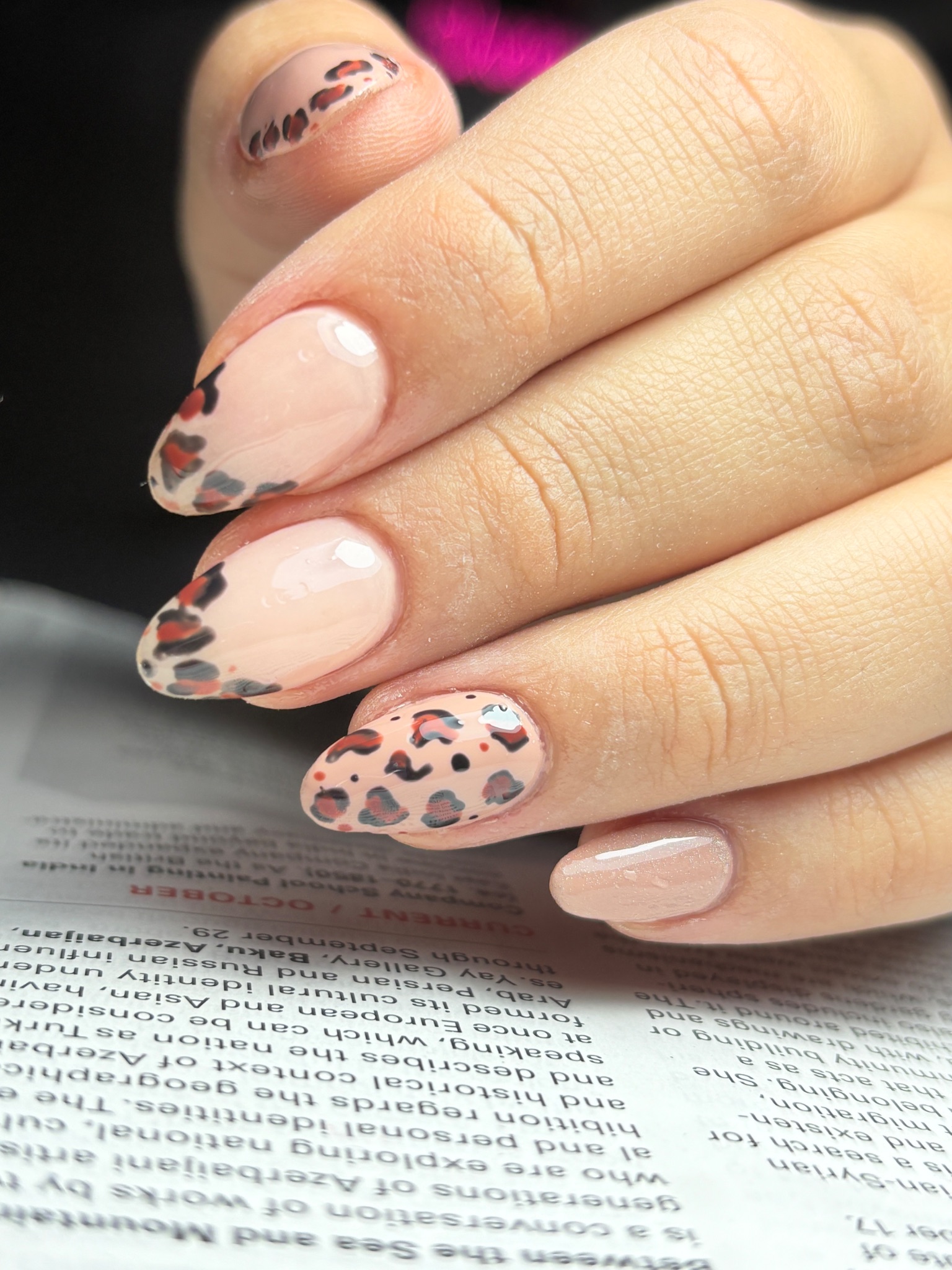 مرکز تخصصی کاشت ناخن شبنم