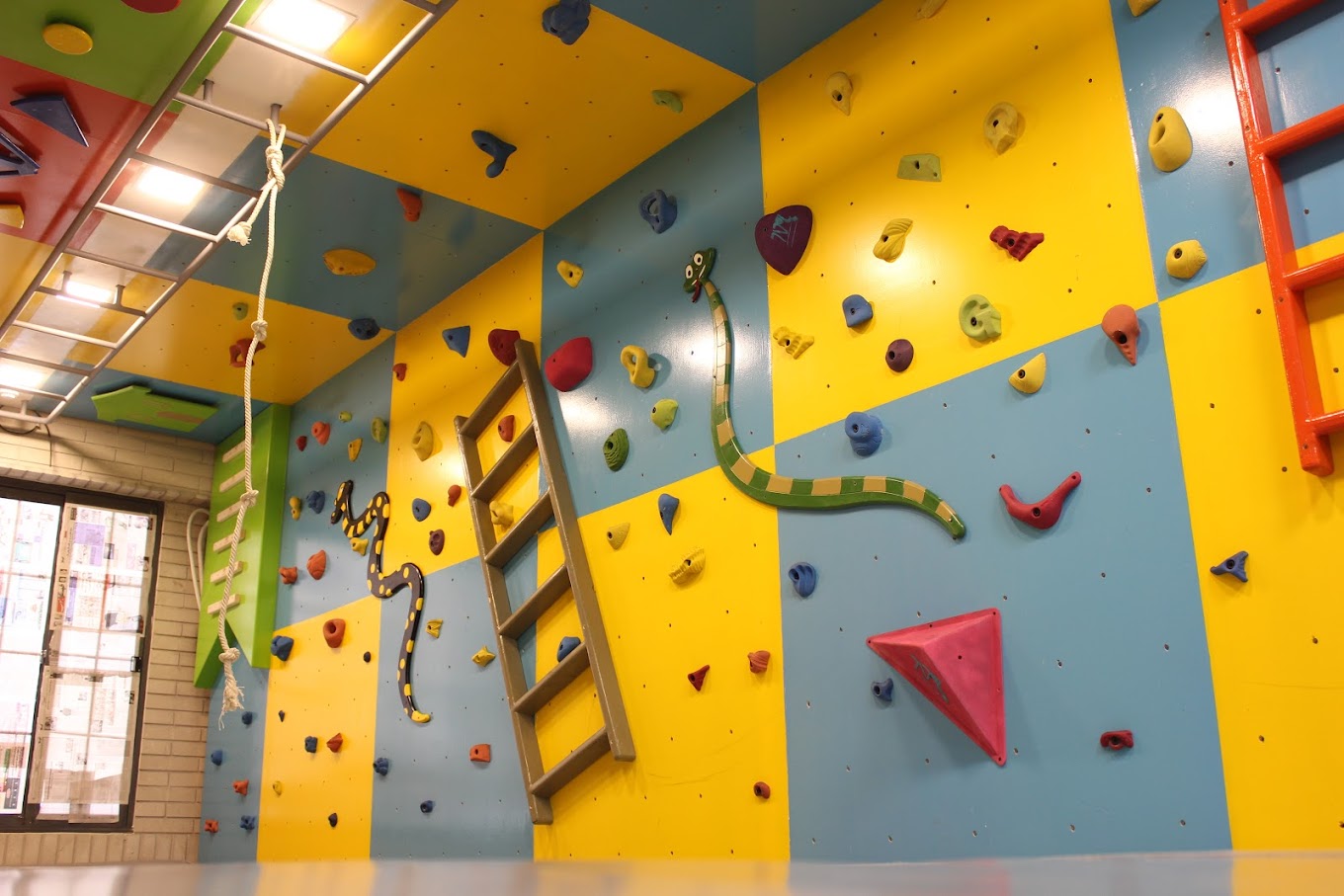 باشگاه سنگنوردی و یوگا مثلث