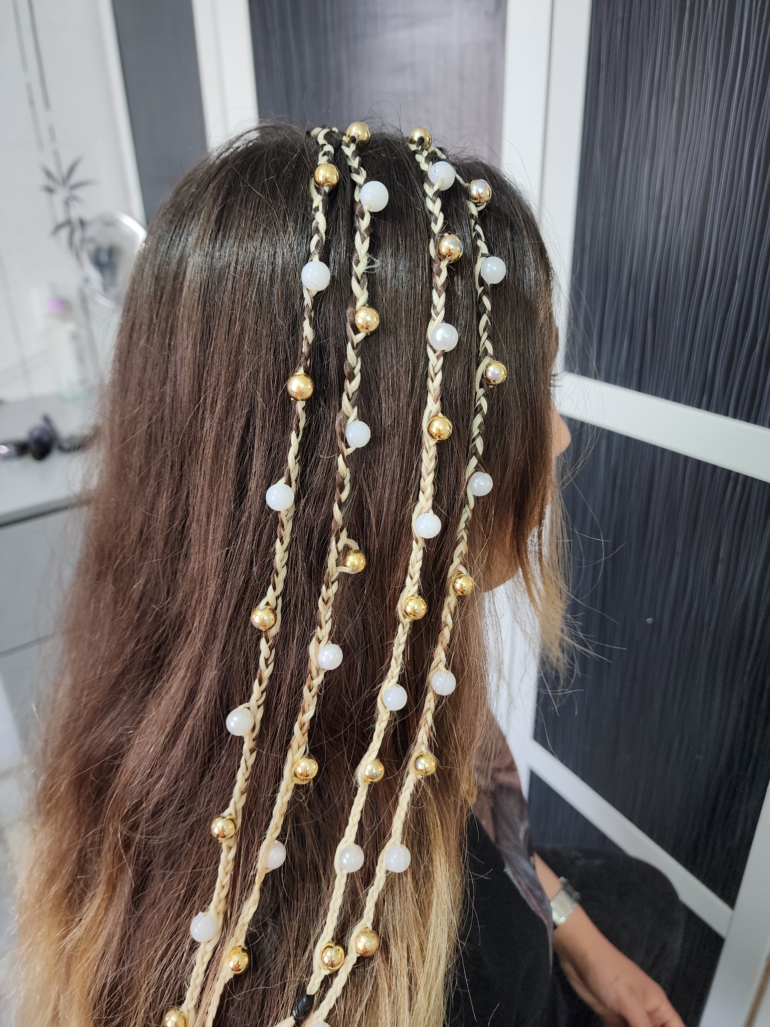 سالن زیبایی و آموزشگاه زهرا جوکار