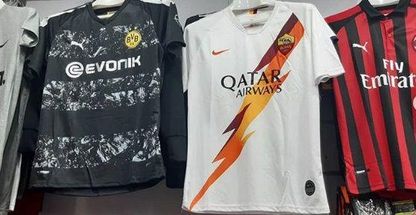 فروشگاه لوازم و پوشاک ورزشی ولیعصر