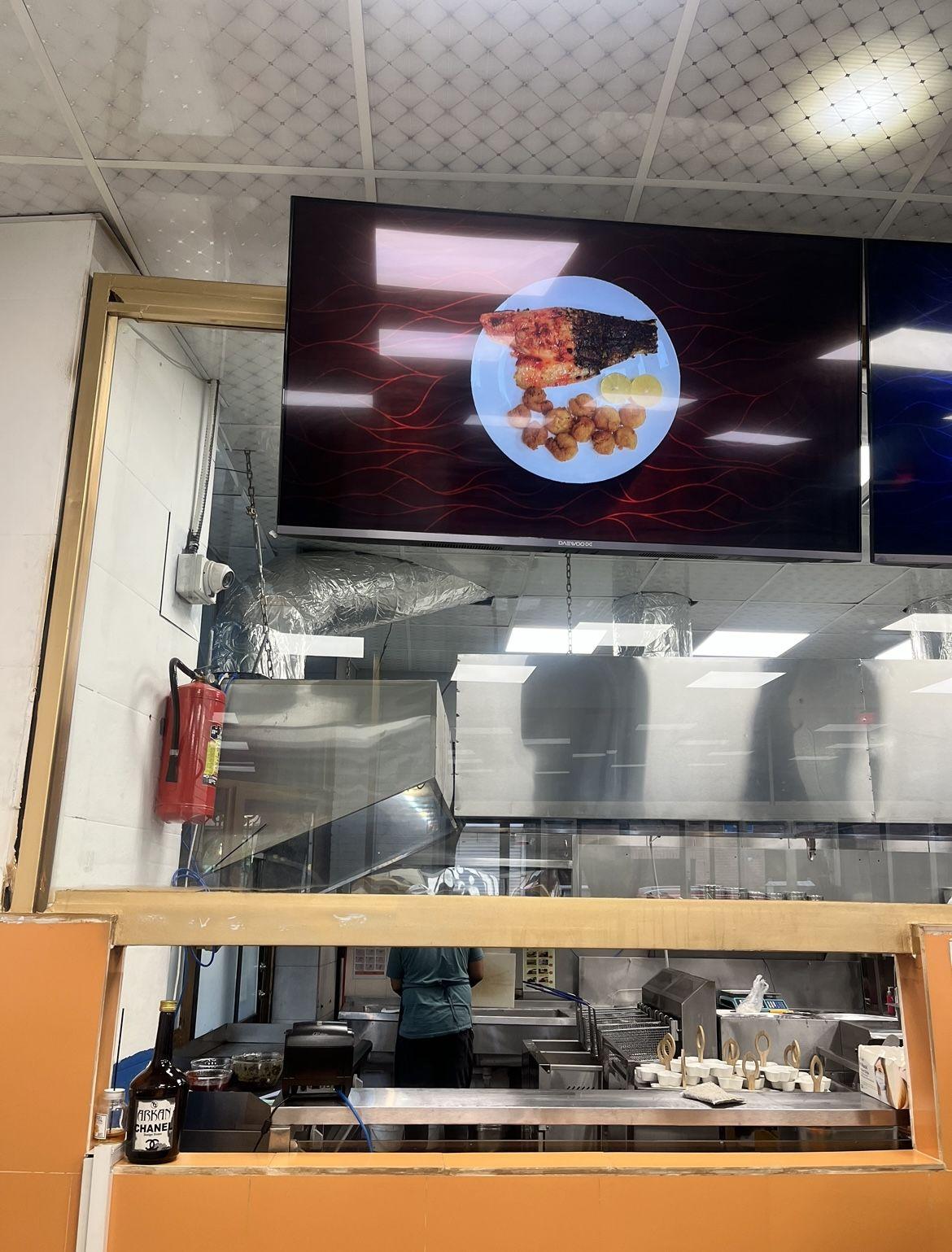 رستوران دریایی مرد ماهی‌گیر شعبه اندرزگو