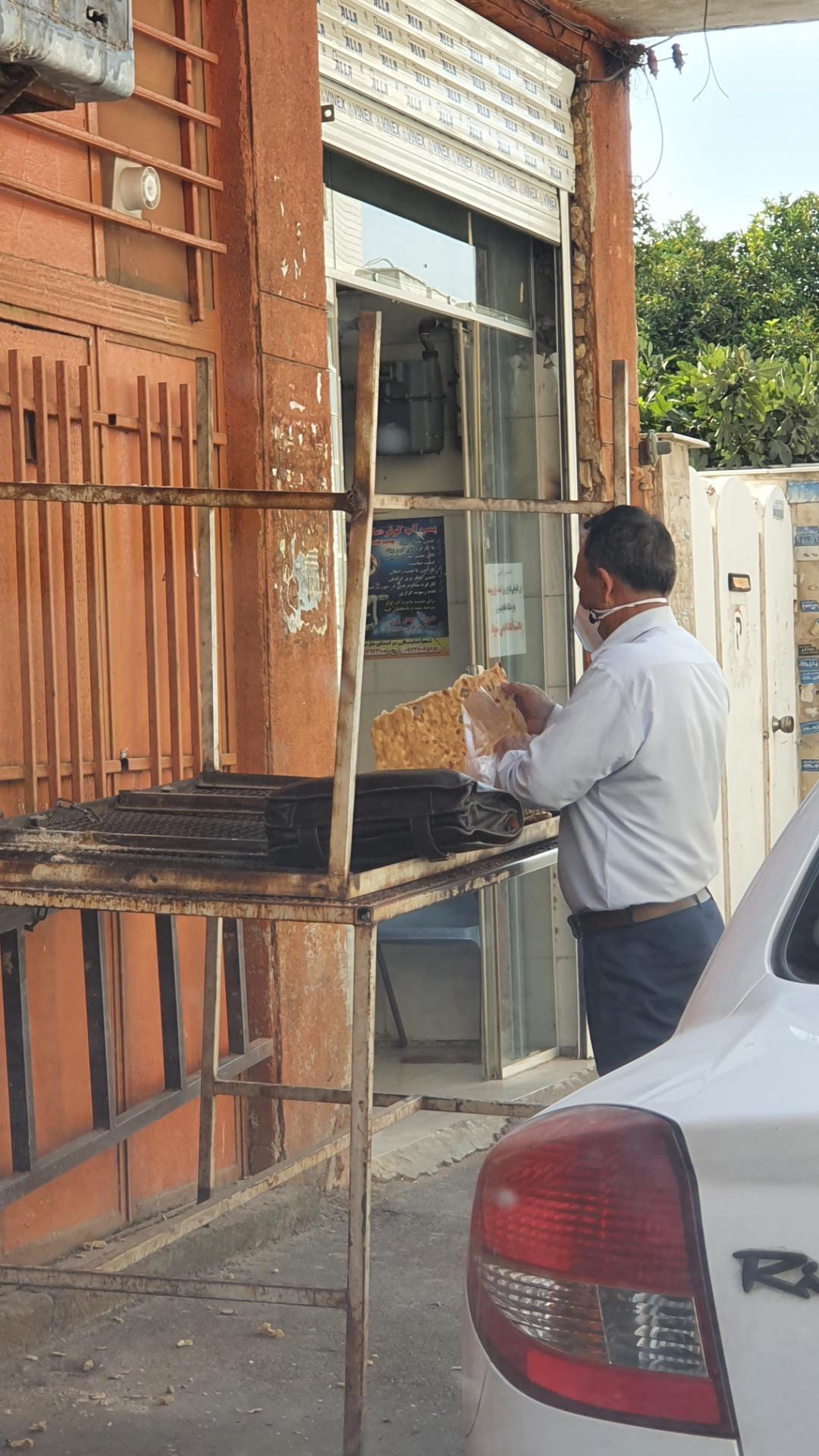 نان لواش نارون