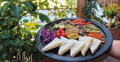 کافه رستوران و قلیان ایوان