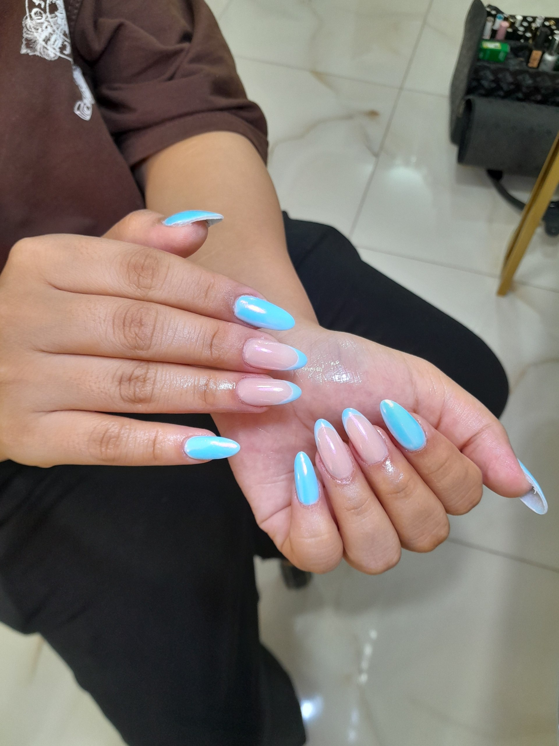 تخفیف ویژه کاشت ناخن و کراتین مو