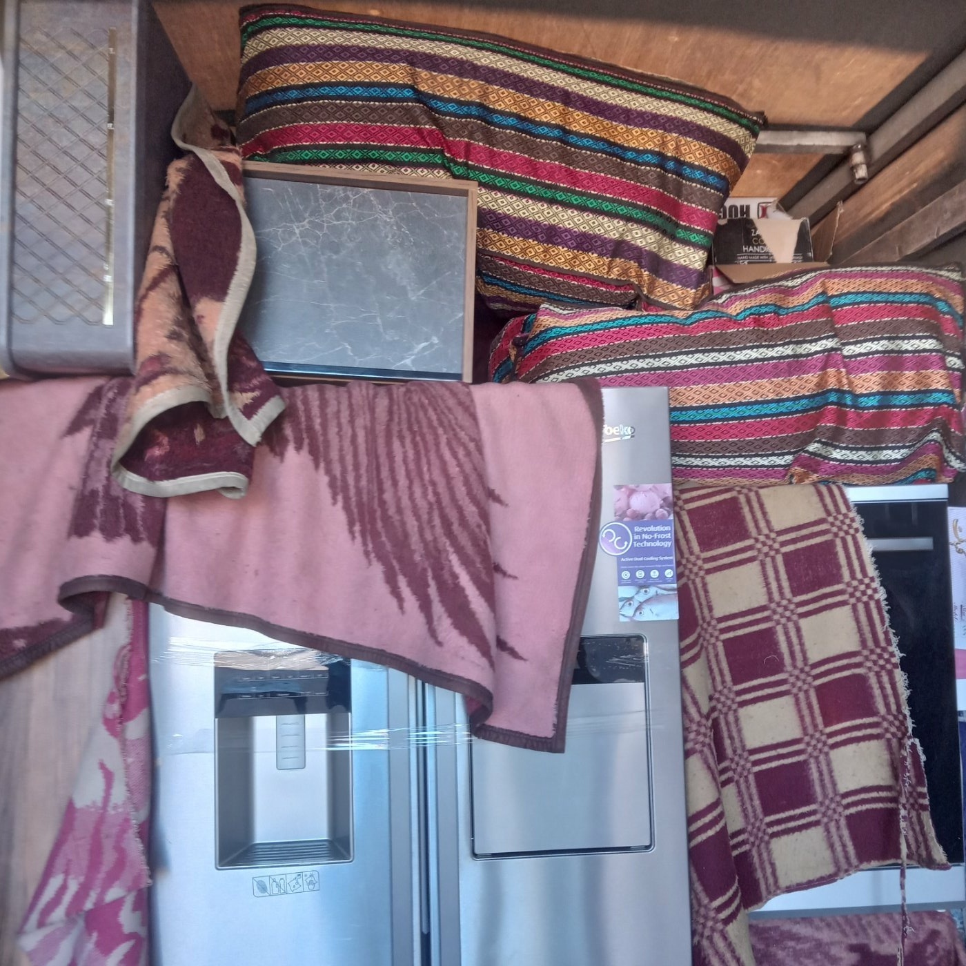 خدمات حمل بار و اسباب کشی قبادصفت