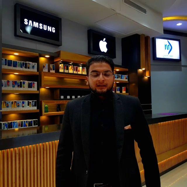 مشهد دیجیتال (فروشگاه موبایل)