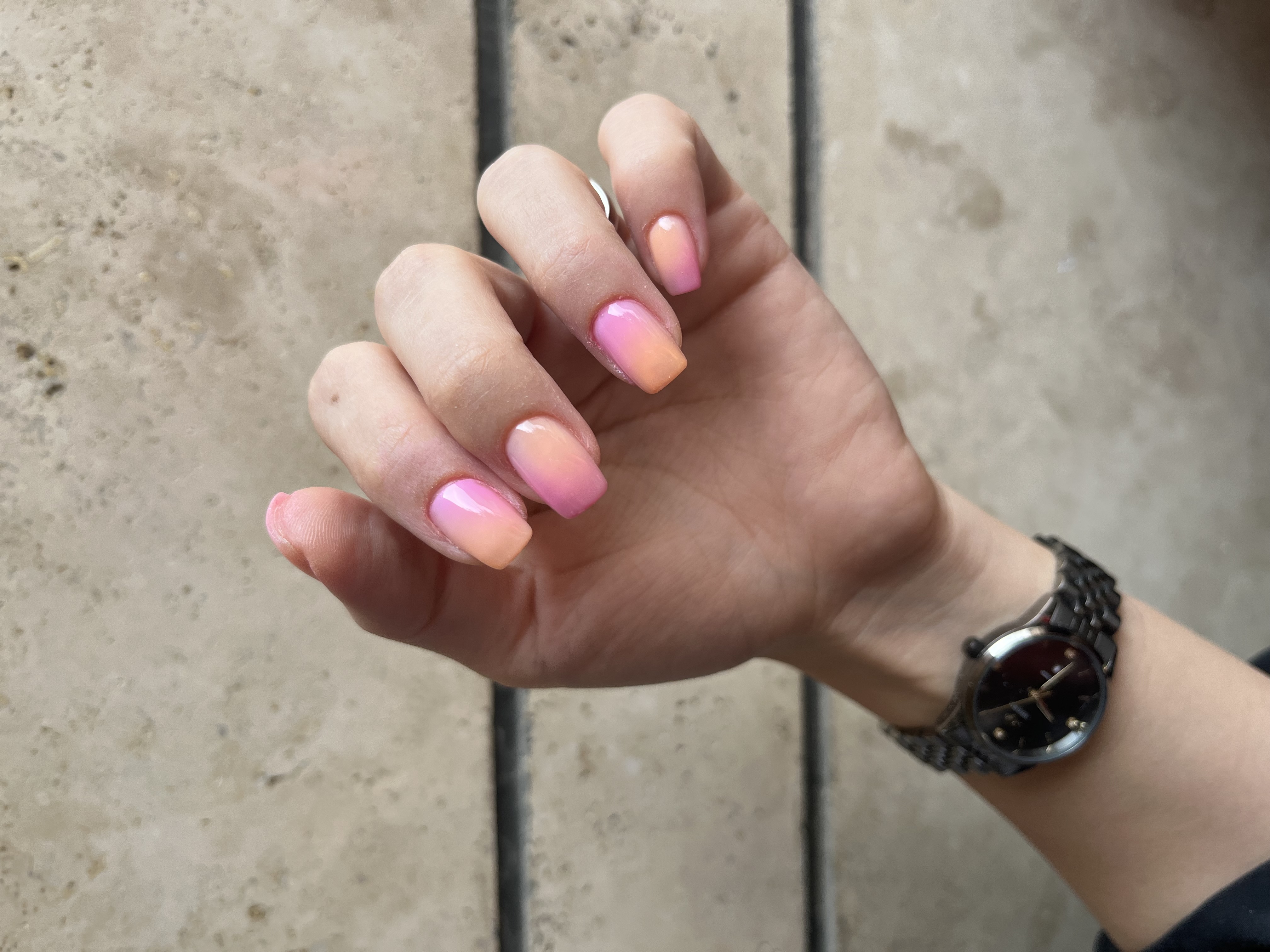 خدمات تخصصی ناخن آیلین