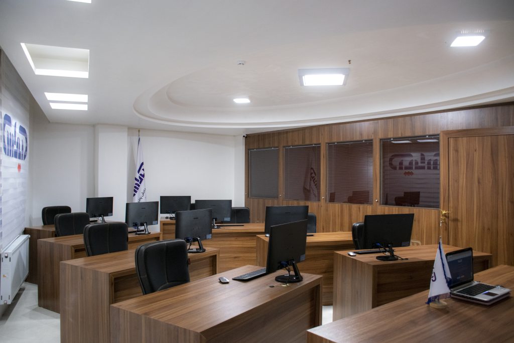 موسسه آپاداس