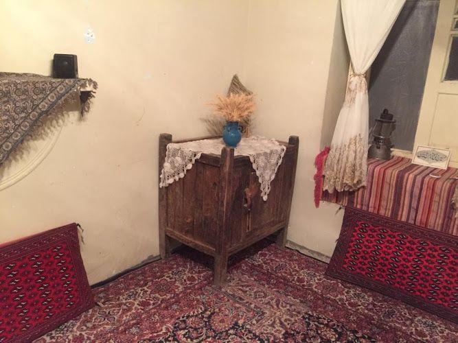 اقامتگاه بومگردی قلعه کوه سفید