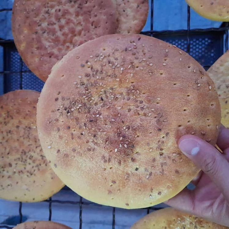 محصولات خانگی امیران پخت فتیر کیک یزدی کلوچه ونان خرمایی