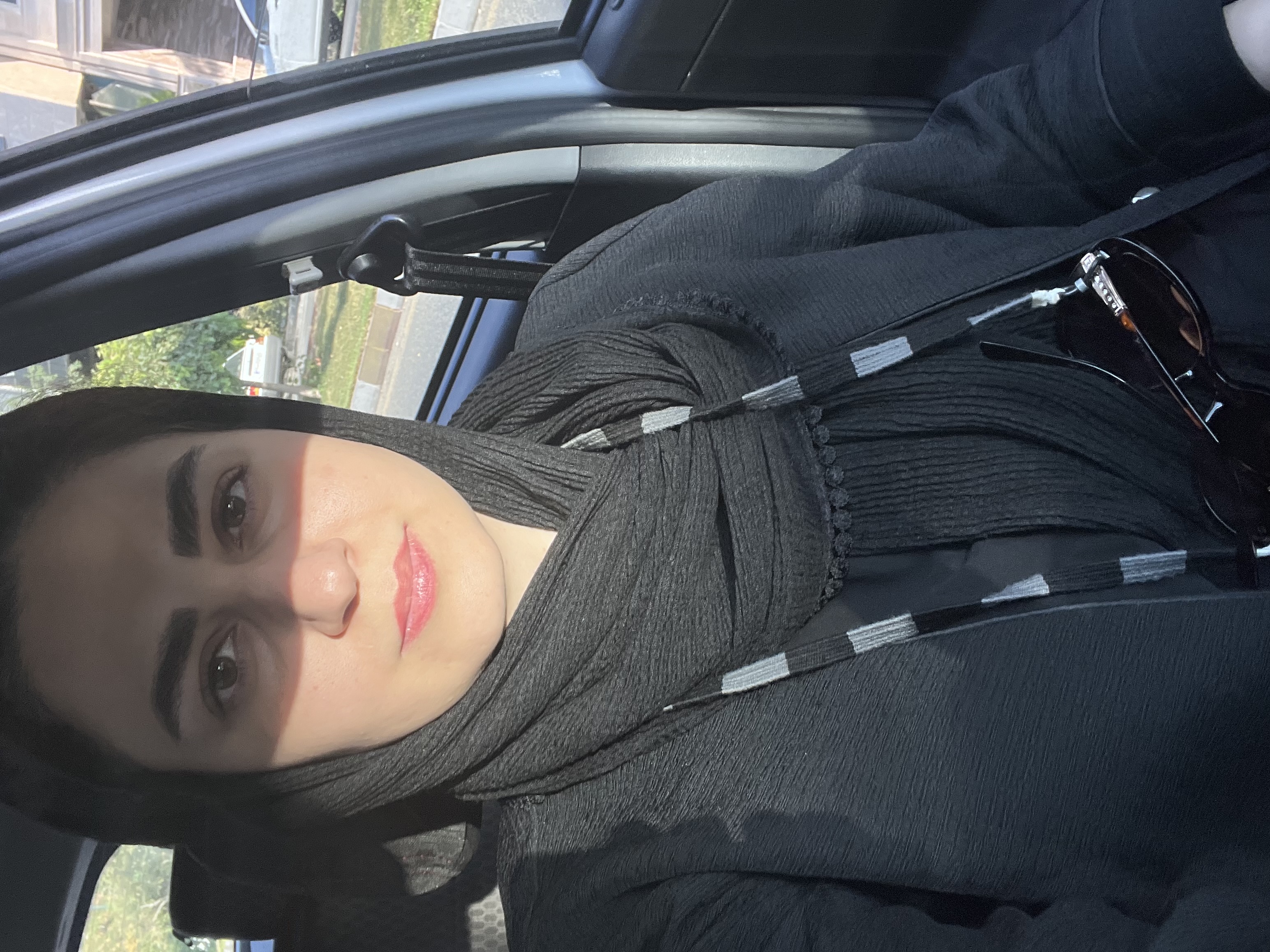 مهسانوری شیوا وکیل پایه ی یک دادگستری