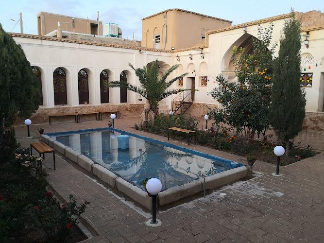 اقامتگاه بومگردی سرای جاوید