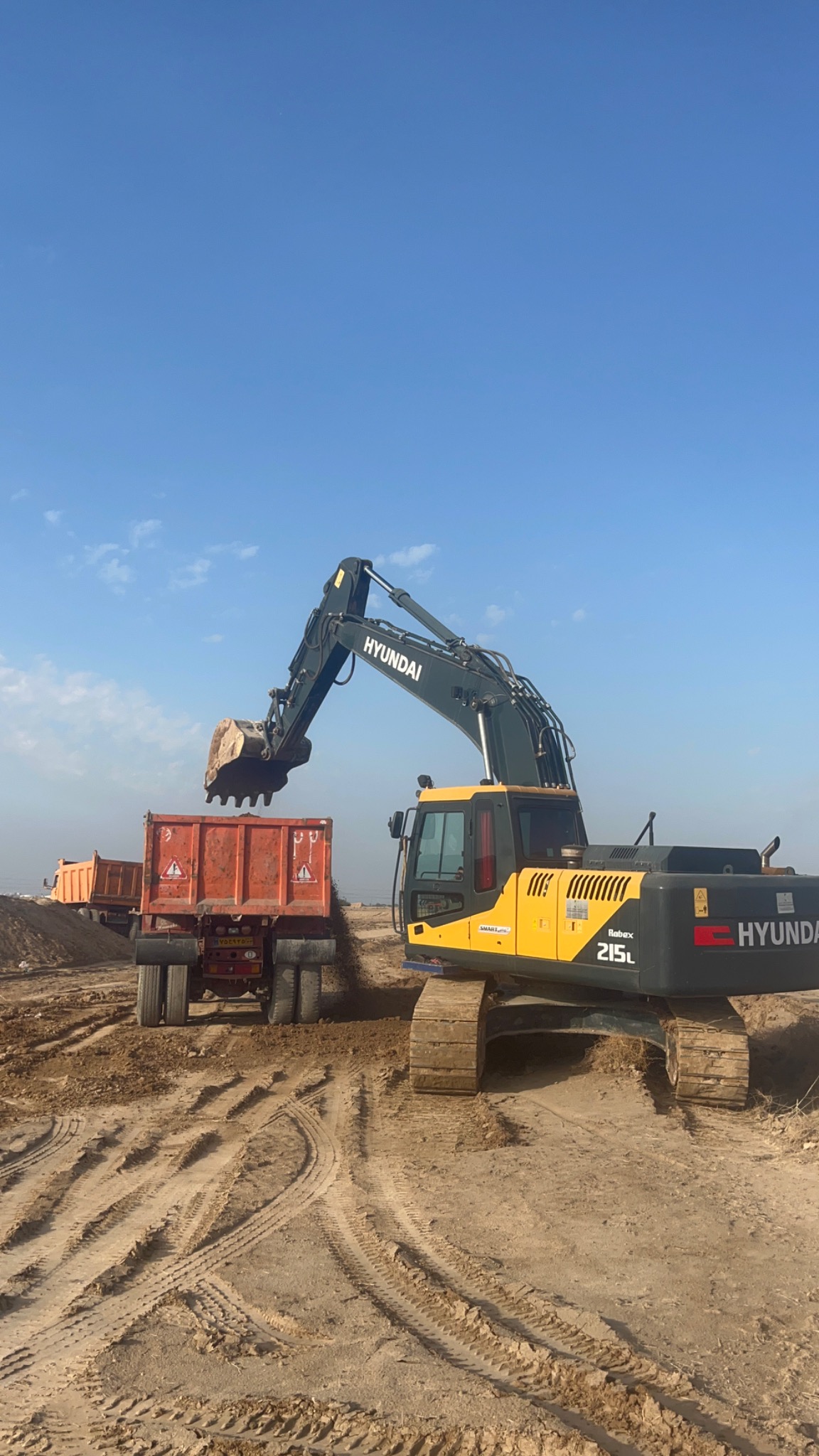 خاکبرداری گودبرداری اجاره لودر بیل