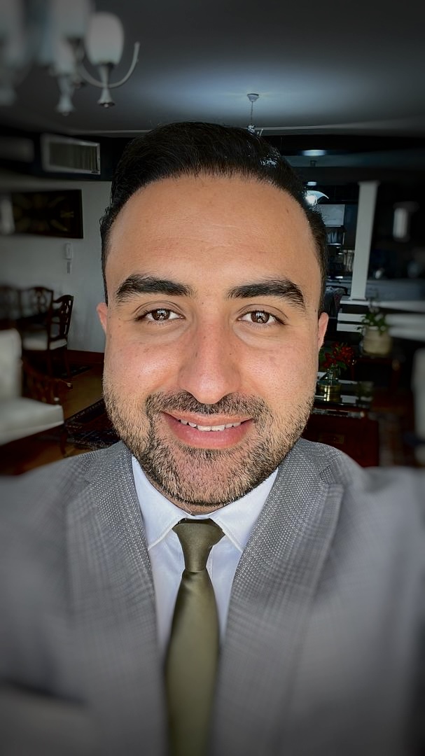 وکیل پایه یک دادگستری حسین علی پورکشکولی